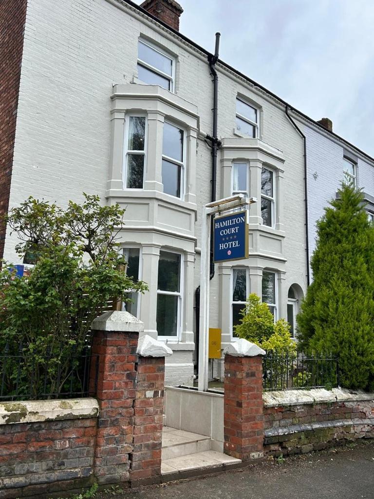 Hamilton Court Hotel Hoole 체스터 외부 사진