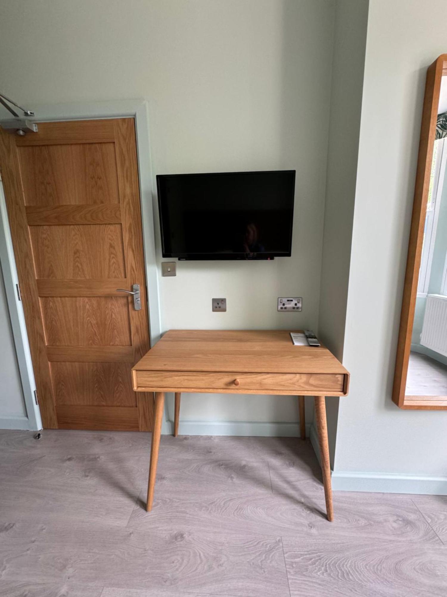 Hamilton Court Hotel Hoole 체스터 외부 사진