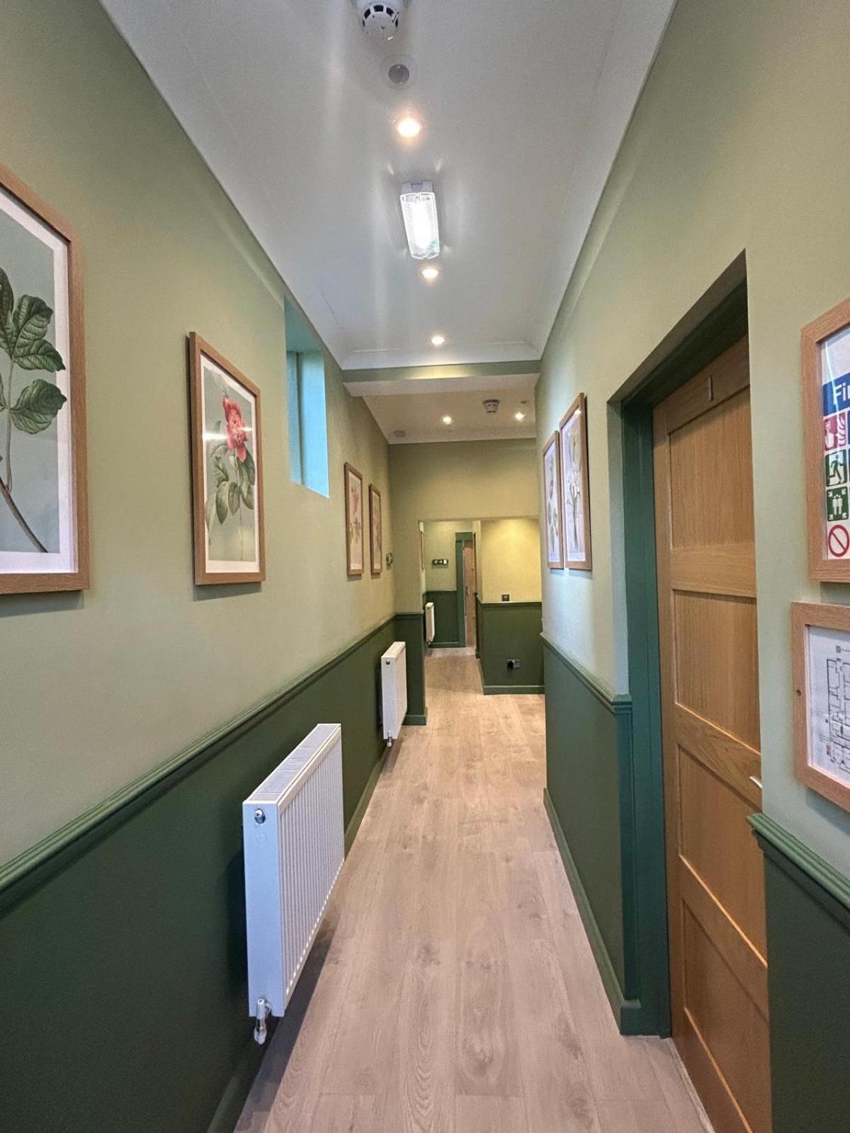 Hamilton Court Hotel Hoole 체스터 외부 사진
